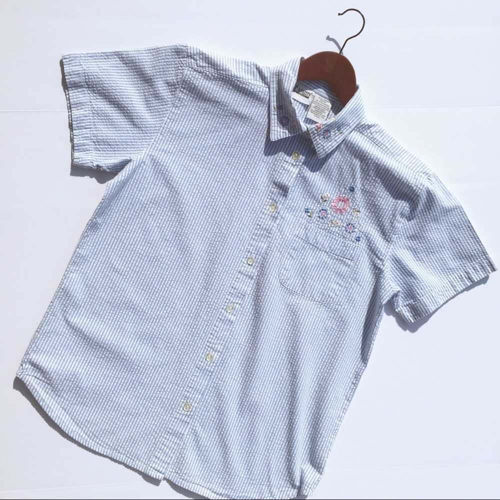 Capacity Embroidered Button Down Shirt Size MP - Picture 7 of 7